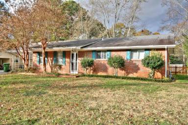 Main picture of 521 Delaney Rd NW