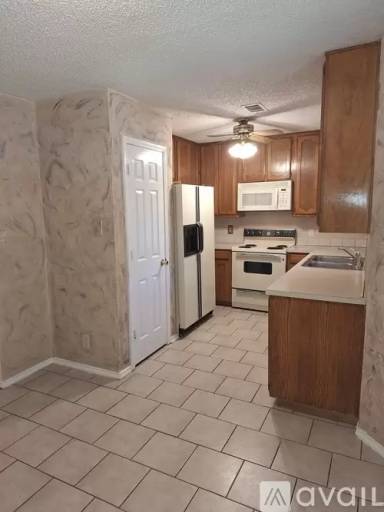 Main picture of Camellia St