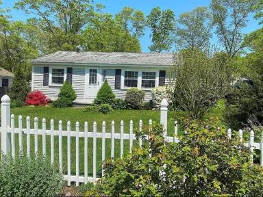 Main picture of 8 Churchill Dr