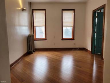 Main picture of 1025 58th St