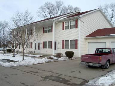 Main picture of 648 N Chestnut St