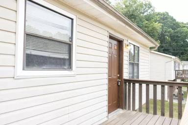 Main picture of 26 Nicole Ln