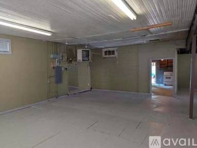 Main picture of 1321 E Central St