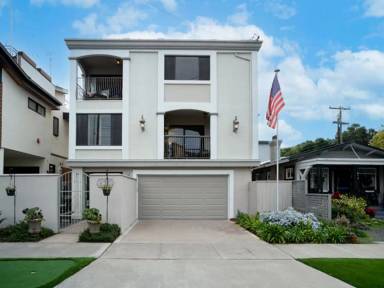 Main picture of 620 9th St