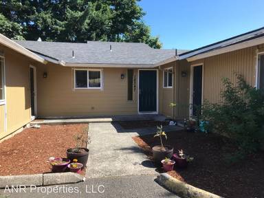 Main picture of 18345 NE Multnomah St