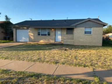 Main picture of 325 Circle Dr