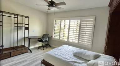 Main picture of 10 Prado