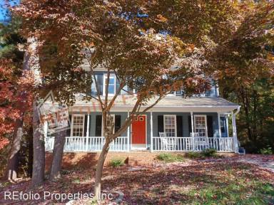 Main picture of 118 W Skyhawk Dr
