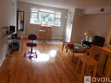 Main picture of 289 Greenough St