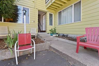 Main picture of 4633 SW Huber St