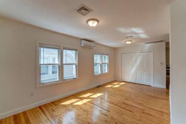 Main picture of 155 Read St