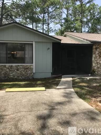 Main picture of 19 Lakepoint Cir