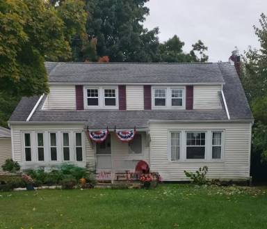 Main picture of 720 Columbus St