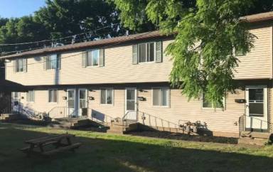 Main picture of 1694 Saint Paul St