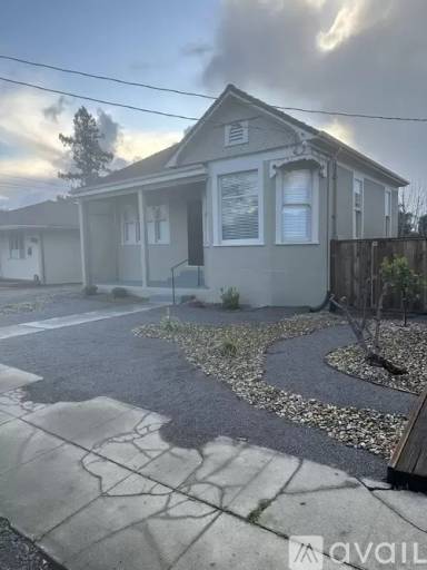 Main picture of 888 West St