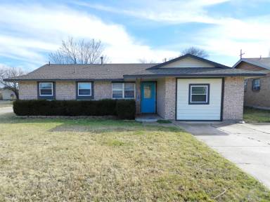 Main picture of 6402 NW Elm Ave