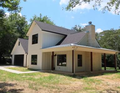 Main picture of 303 S Church St