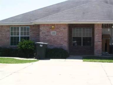 Main picture of 2312 Pheasant Ln
