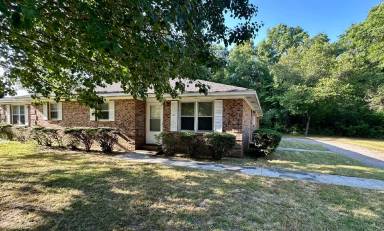 Main picture of 2060B Hideaway Dr