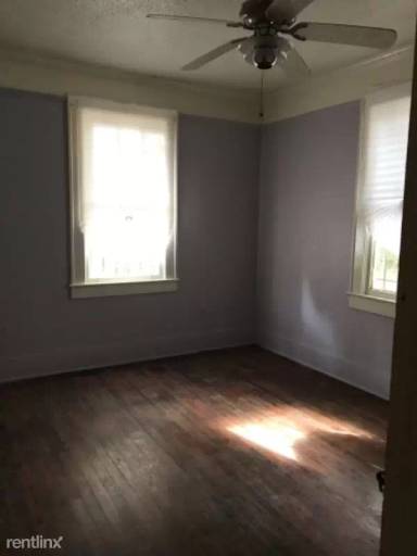 Main picture of 1920 Calvert St