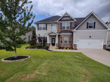 Main picture of 152 Crimson Queen Dr