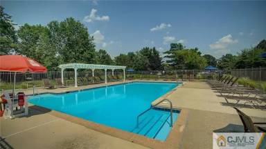 Main picture of 324 Bromley Pl