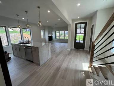 Main picture of 785 Thurmond St NW
