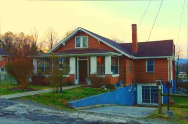 Main picture of 4138 Vermont Ave NW