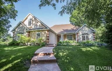 Main picture of 2330 Eastwood Cir