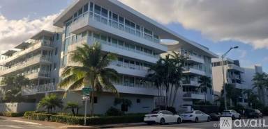 Main picture of Rond Point Condo