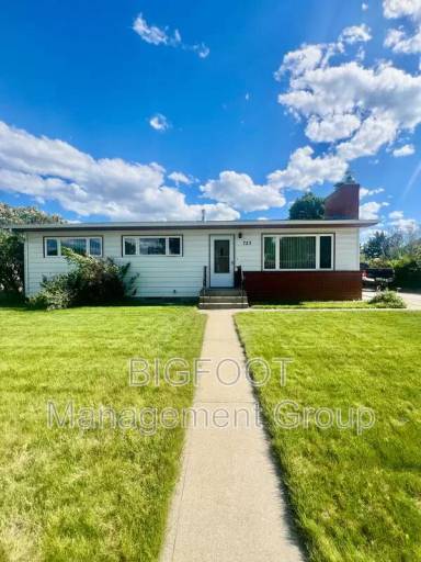 Main picture of 723 Cherry Ave