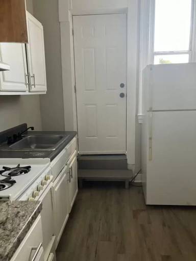 Main picture of 1413 W Baltimore St