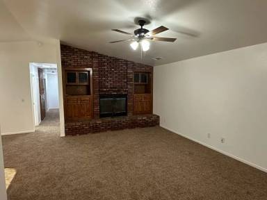 Main picture of 555 North Ct