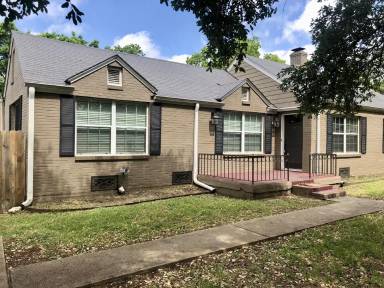 Main picture of 205 Walton Dr