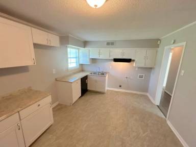 Main picture of 4811 Bradford Dr