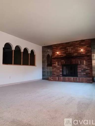 Main picture of 2479 Malletts Bay Ave