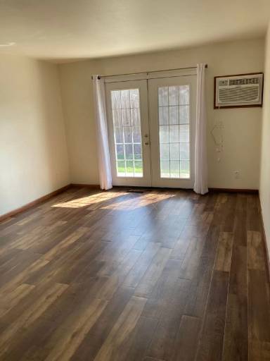 Main picture of 3023 La Salle Ave