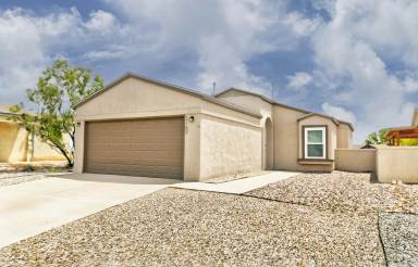 Main picture of 2160 High Desert Cir NE