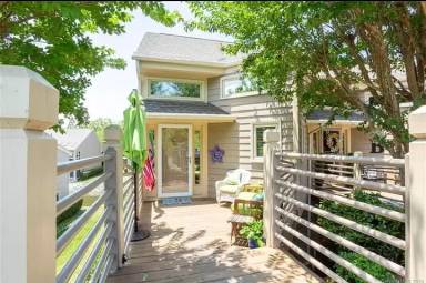 Main picture of 14621 Waterside Dr