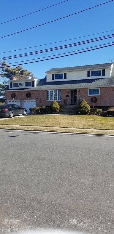 Main picture of 7 Marilyn Ct