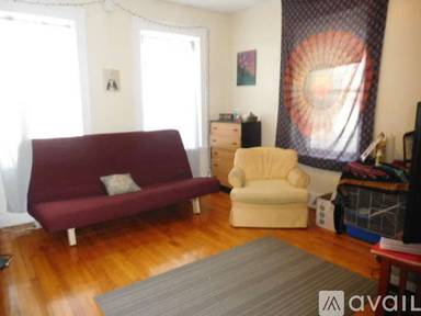 Main picture of 165 Kelton St