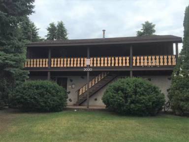 Main picture of 2020 Longyear Ave