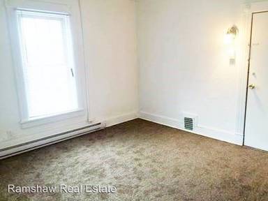 Main picture of 704 W Stoughton St