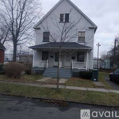 Main picture of 142 Bowman St