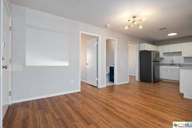 Main picture of 1202 Hillyer St
