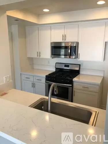 Main picture of 8601 Walker St