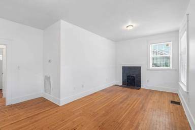 Main picture of 2315 Linden Ave