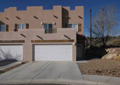 Main picture of 1903 Hollyhock Cir