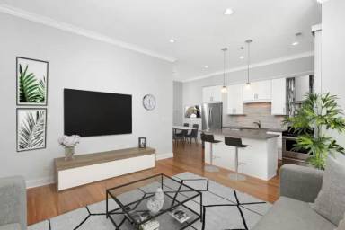 Main picture of 1243 W Jackson Blvd