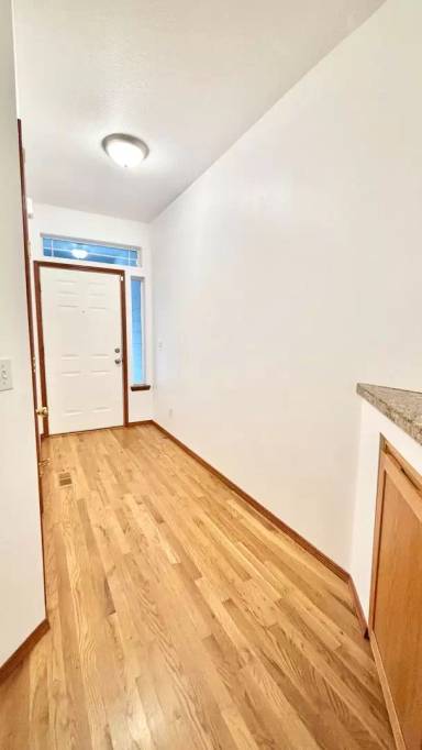 Main picture of 528 S Nebraska St